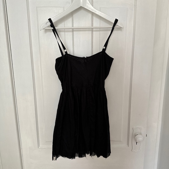 Boutique dress with sequins details - Picture 4 of 4